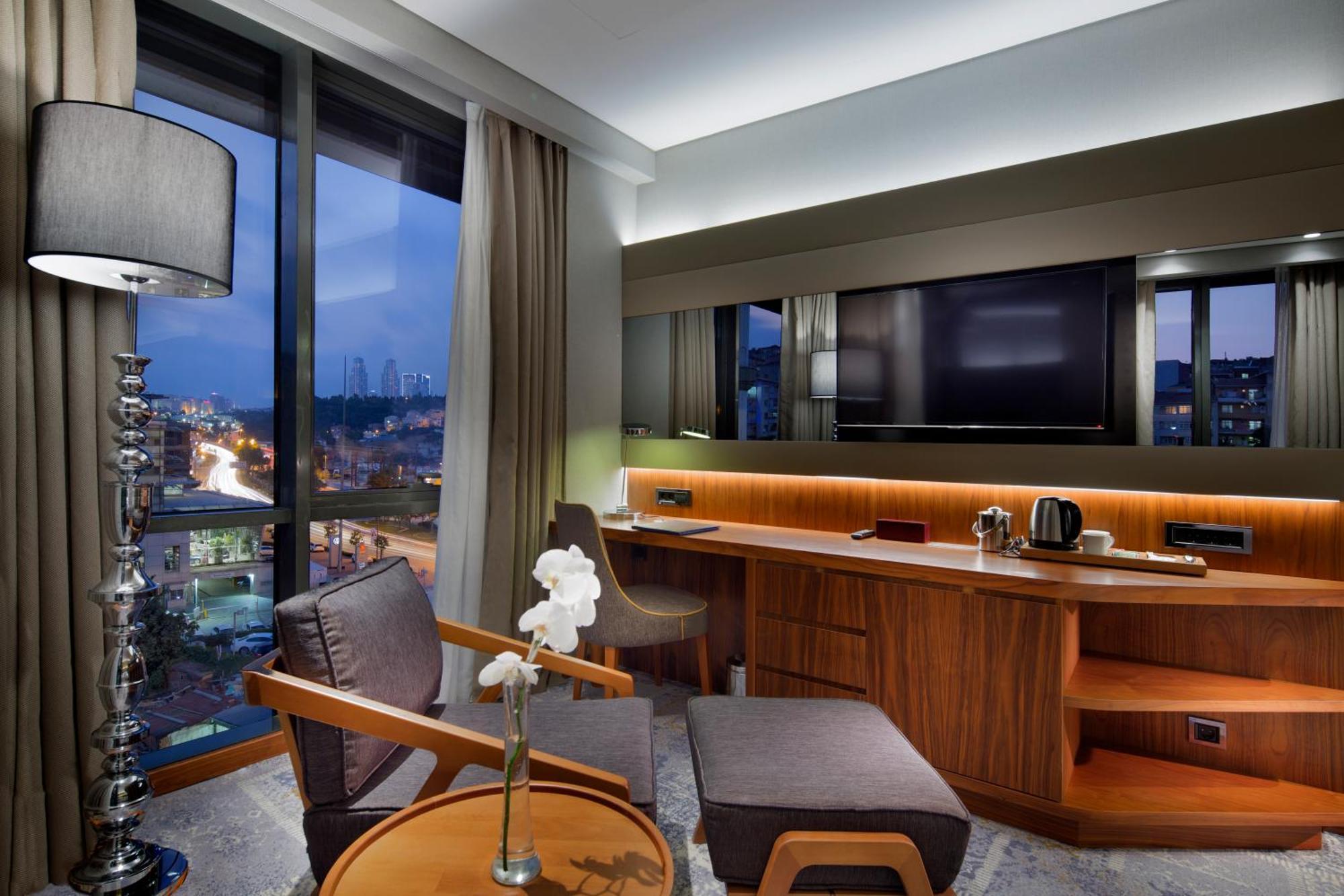Doubletree By Hilton Istanbul - Piyalepasa Hotel Exterior foto A room at the hotel
