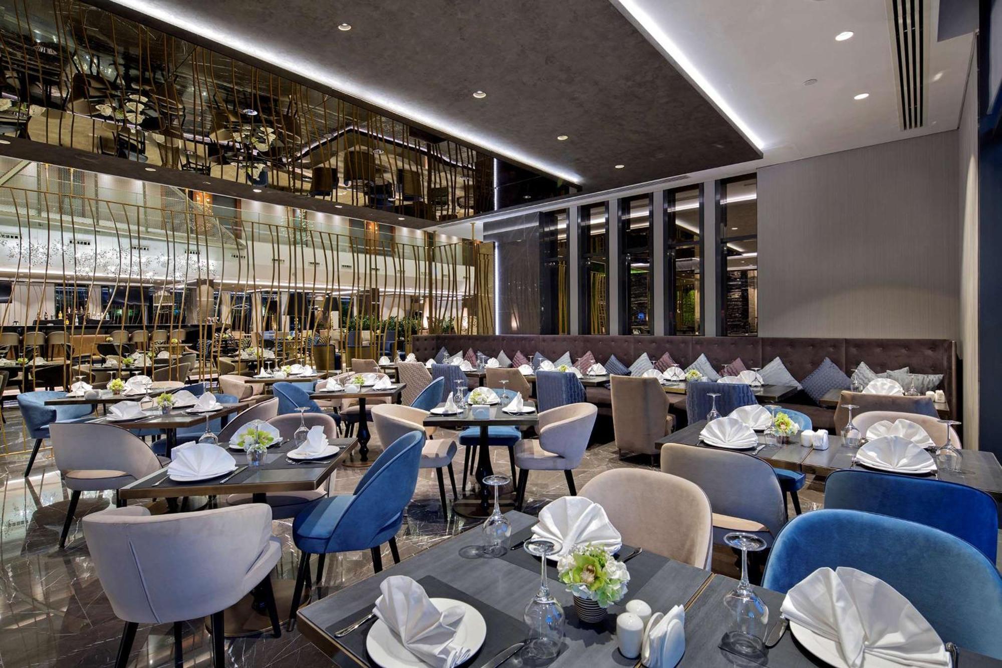 Doubletree By Hilton Istanbul - Piyalepasa Hotel Exterior foto The interior of the restaurant