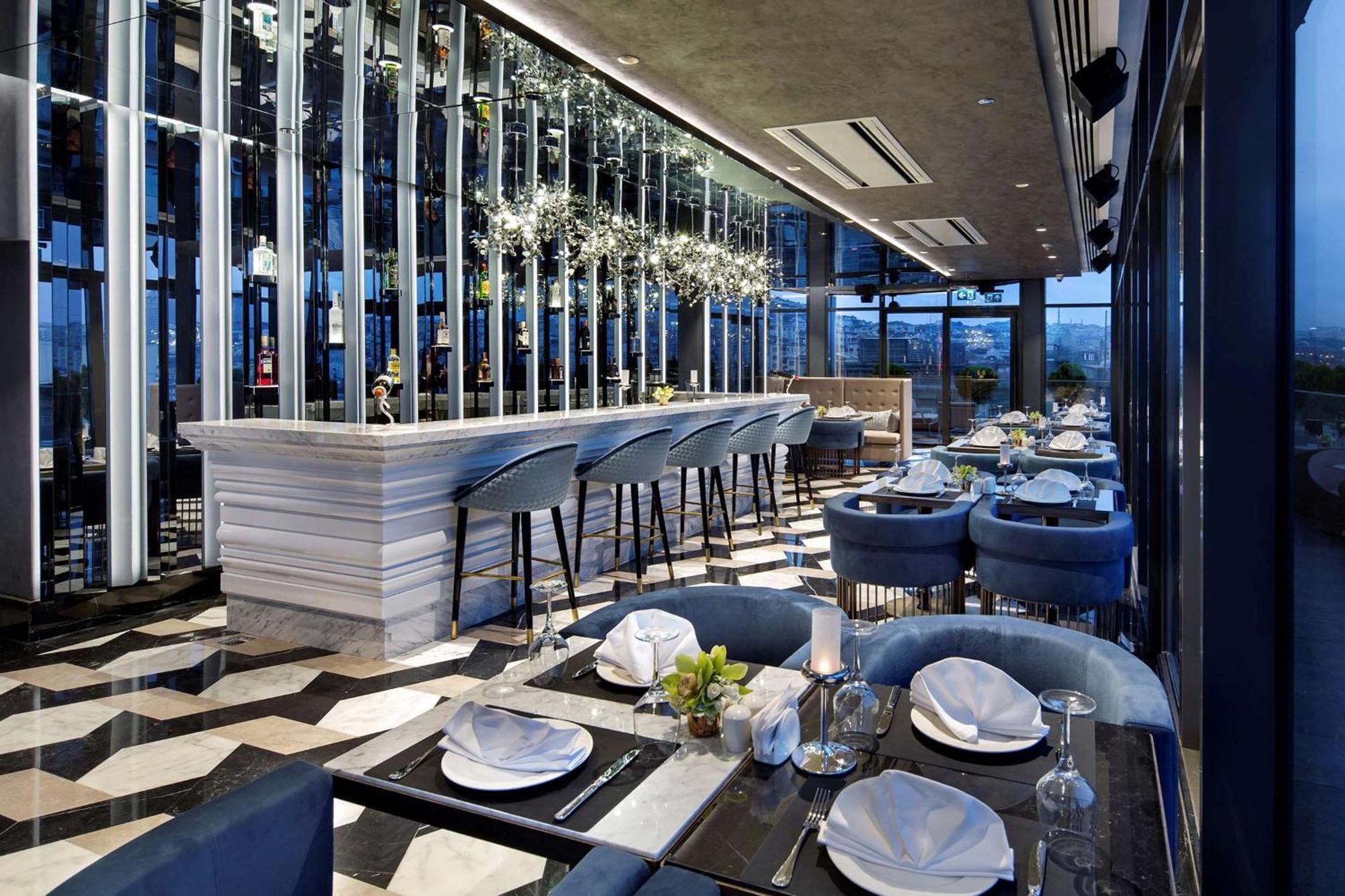 Doubletree By Hilton Istanbul - Piyalepasa Hotel Exterior foto The interior of the restaurant